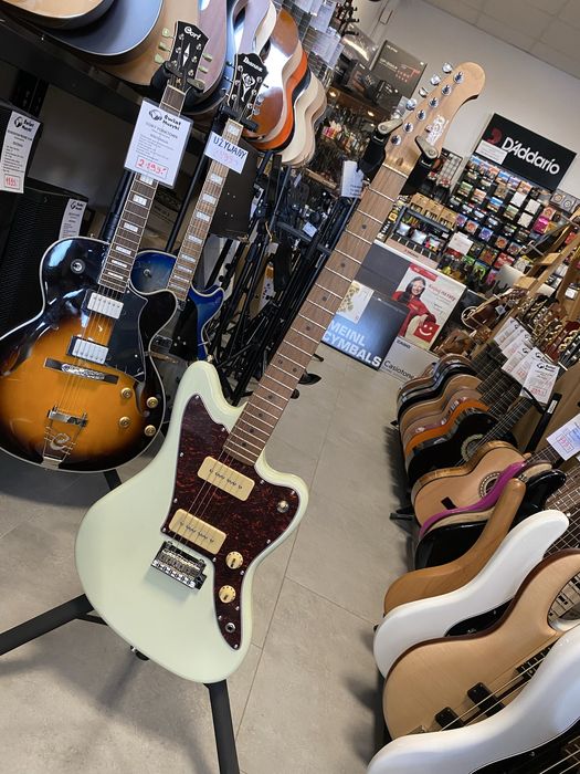 JET  JJ-300 - gitara elektryczna Jazzmaster