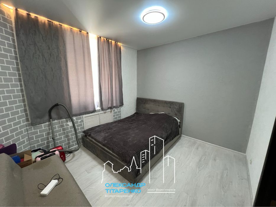 Продам 2-кімнатну квартиру біля ХНУВС