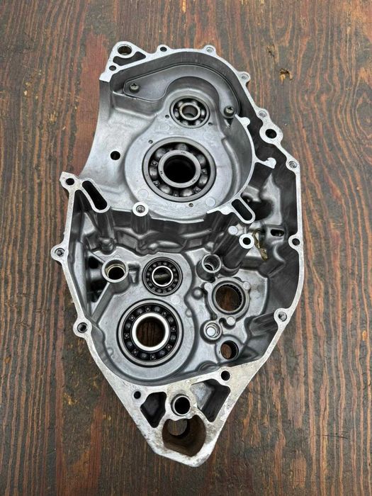 komplet karterow Suzuki LTZ 400 r 03-08 karter kartery lewy prawy blok