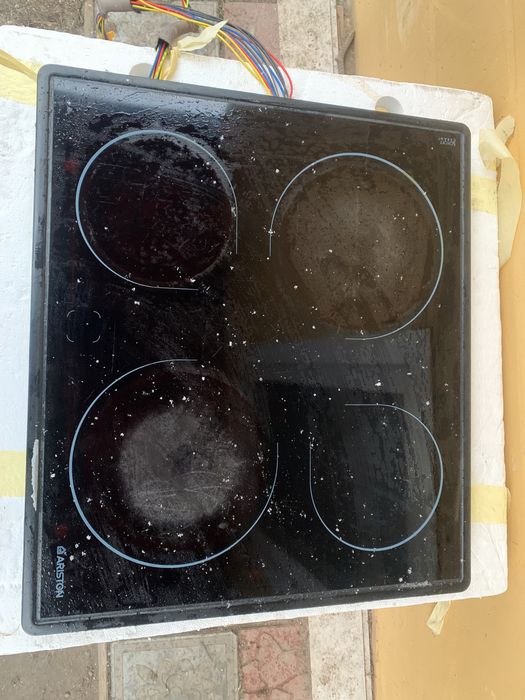 Электрическая духовка и варочная поверхность Ariston: 4 000 грн ...