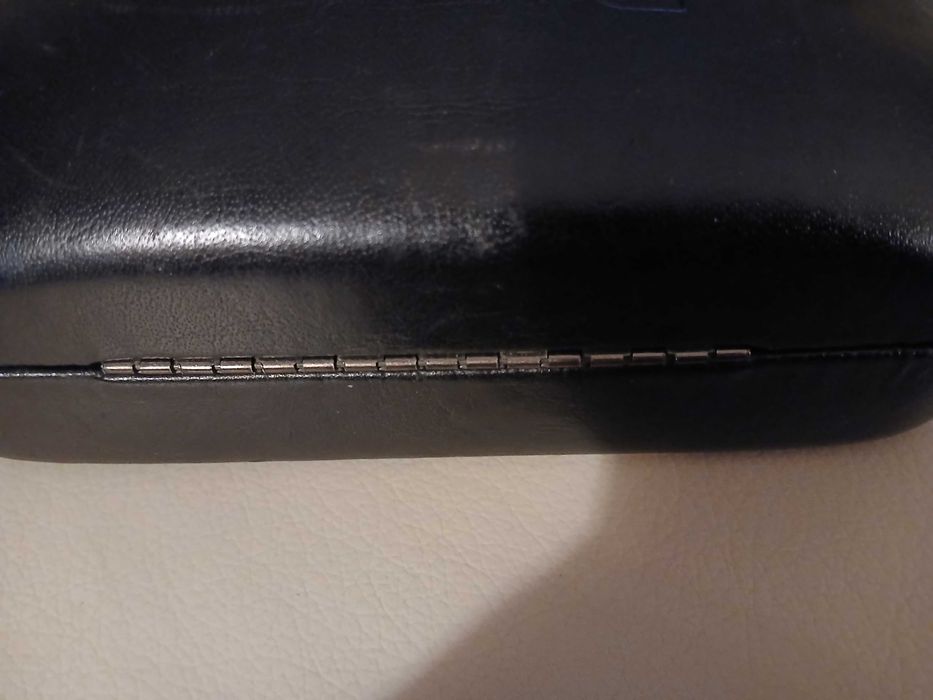 Etui do okularów przeciwsłonecznych Belutti