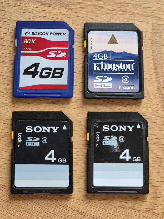 4 Cartões SD 4GB - Só 15€!