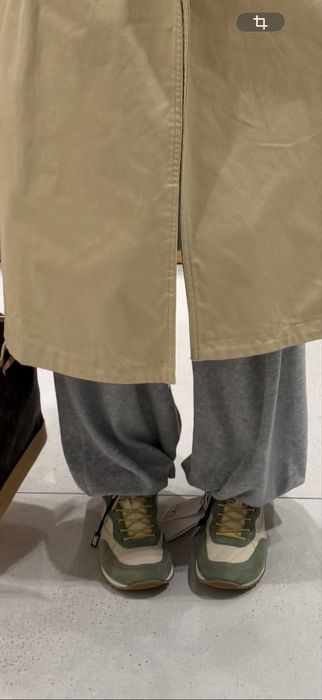 Нові кросівки Zara