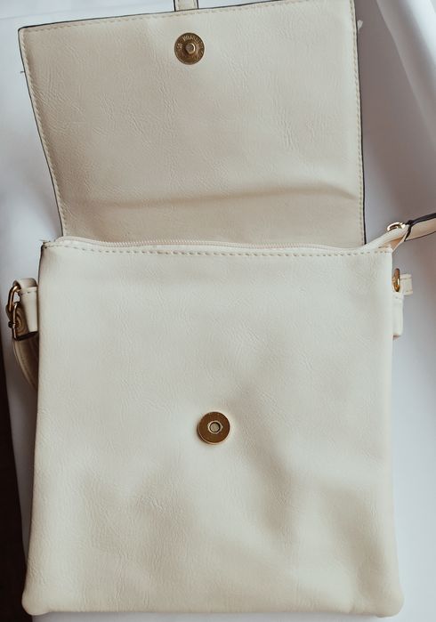 Torebka listonoszka kremowa