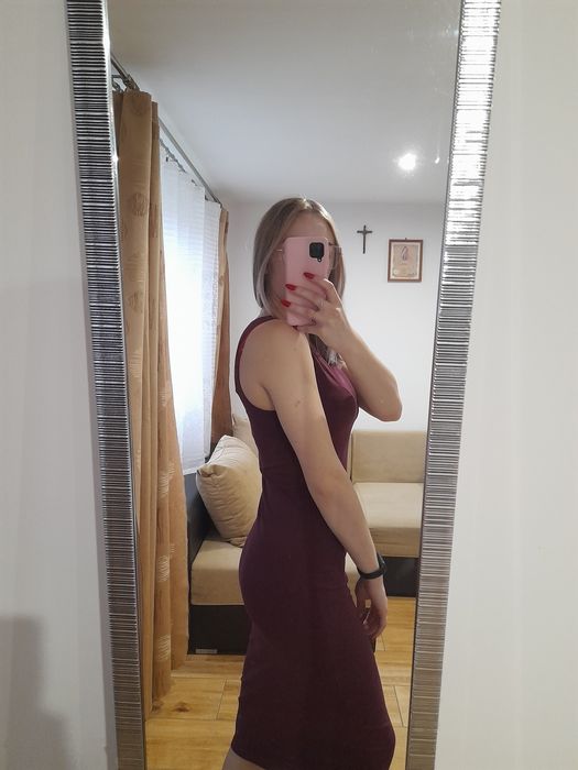 Sukienka  za kolano