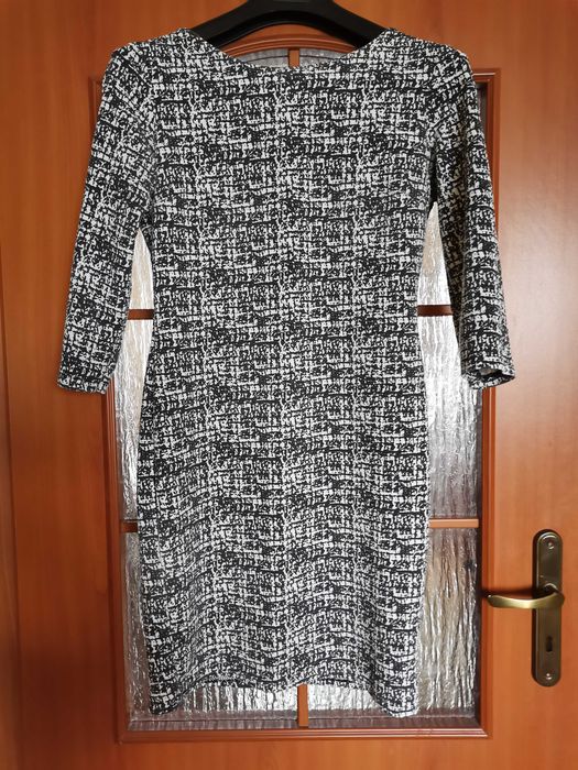 Sukienki w rozmiarze M