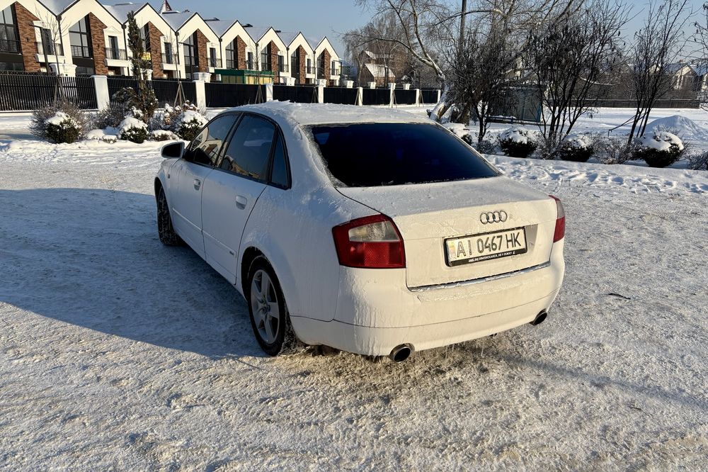 Audi A4b6 S line V6 газ/бенз