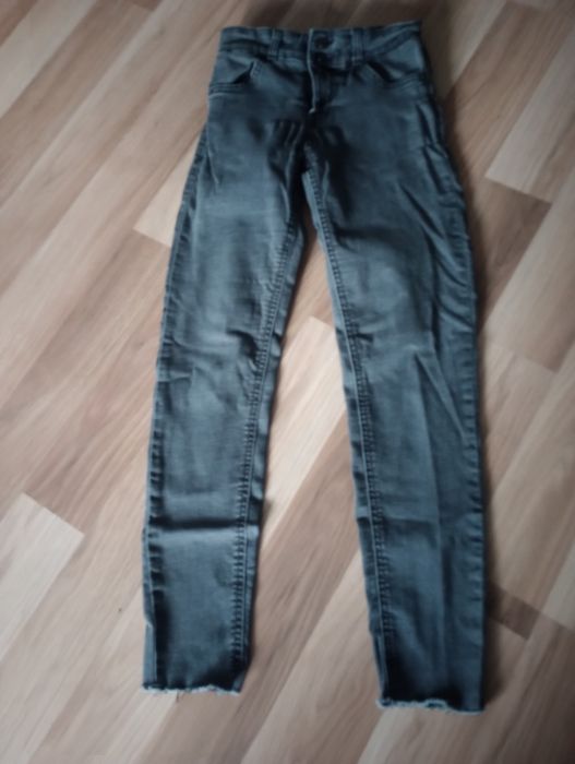 Jeansy damskie Bershka