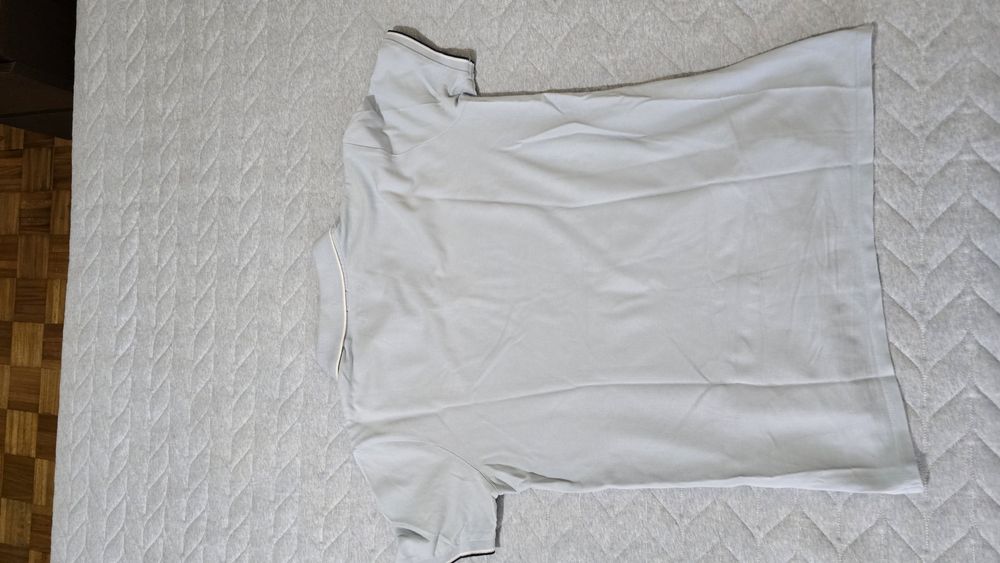 Polo Azul Claro Sacoor Brothers
Tamanho M.
Em bom estado.