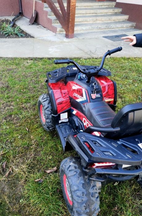 Дитячий електричний квадроцикл Bambi 900 детский квадроцикл  с пультом