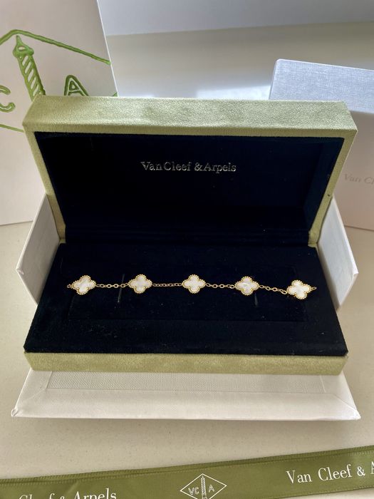 Pulseira VanCleef & Arpels com caixa e saco