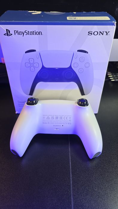 Comando PS5 DualSense branco com caixa e manual