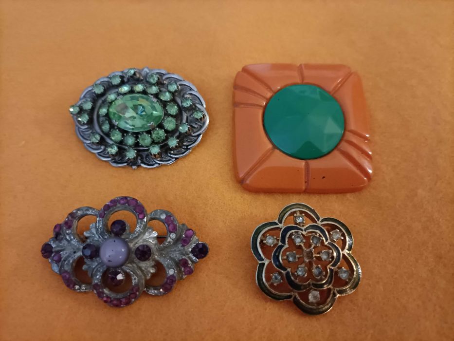 11 Pregadeiras/ Alfinetes de Lapela