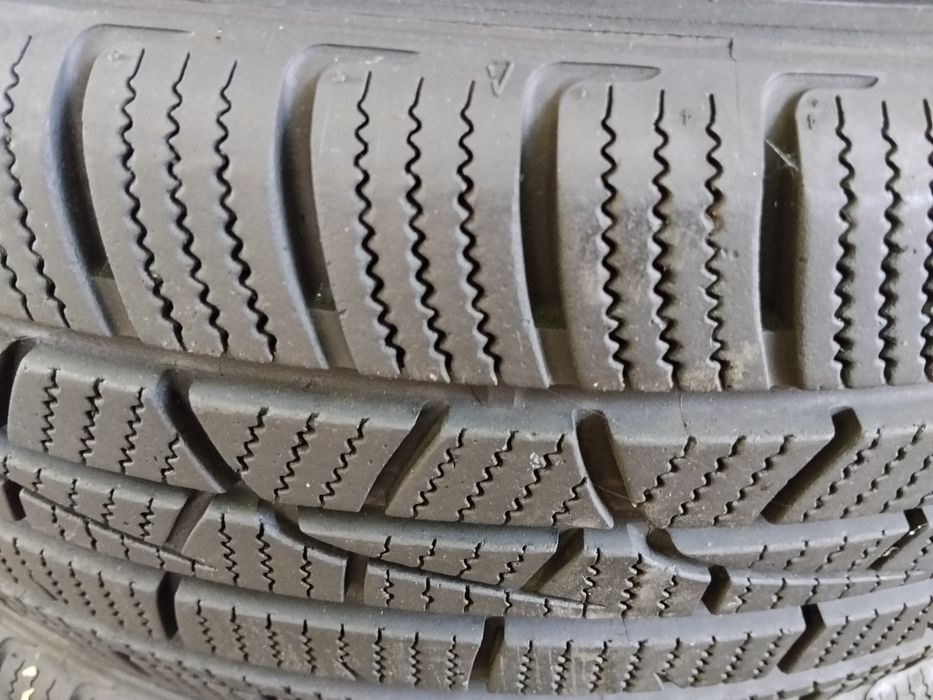 Toyo 215 65 r16C 4шт шини б'у резина гума з Європи