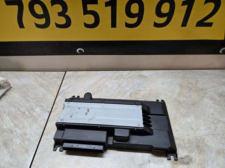 SKODA  SUPERB 3 III WZMACNIACZ AUDIO CANTON