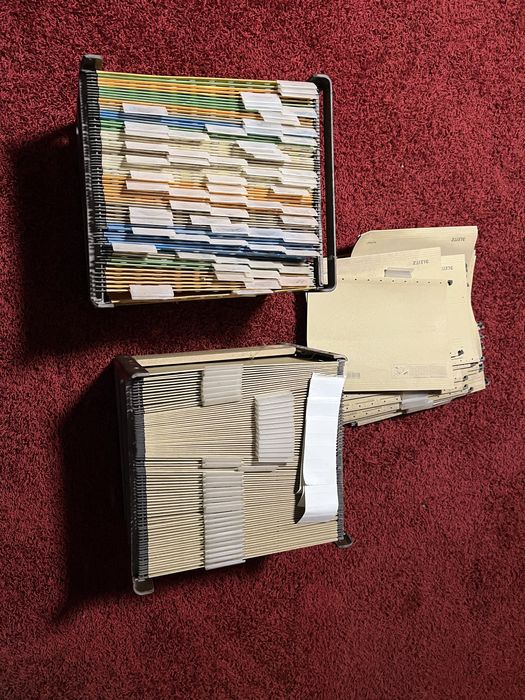 Teczki wiszące na dokumenty Leitz i Elba  (archwium, kartoteki itd).