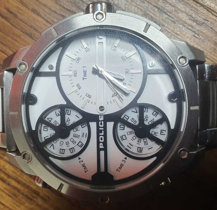Relógio Police em excelente estado