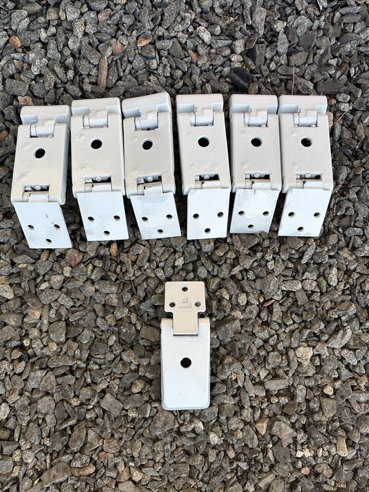 Петлі задніх дверей Sprinter / LT до 2006 року