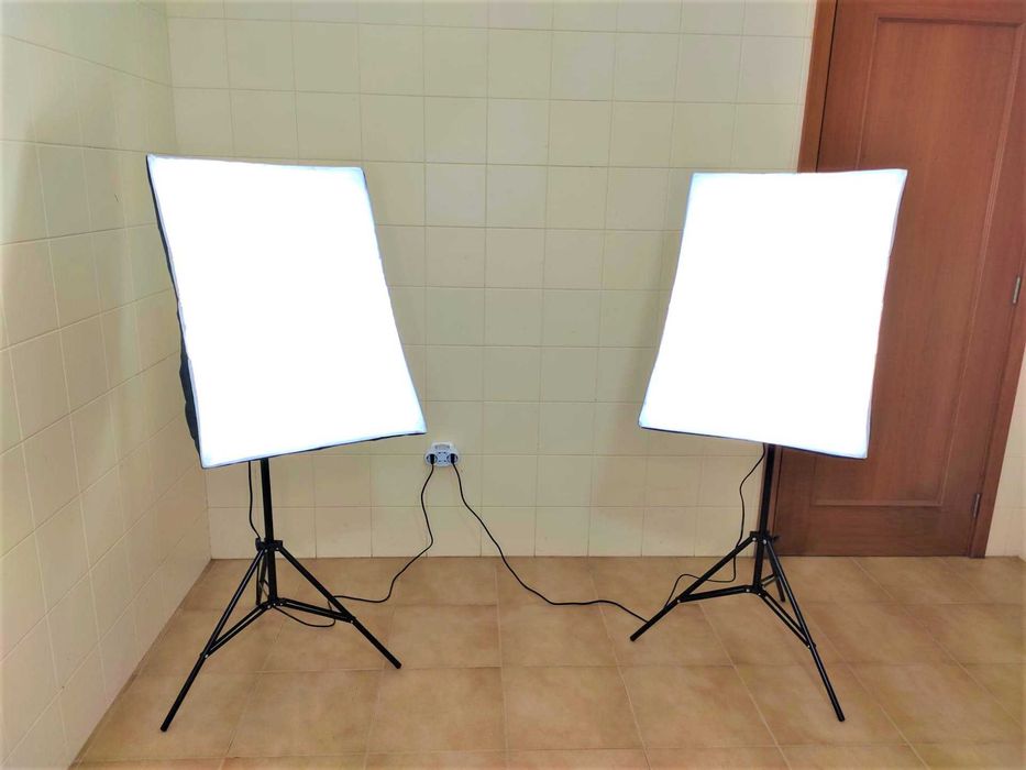 [NOVO] Kit [2 SoftBoxes 135W] + 2 Tripés + 2 Lâmpadas 135W + 1 Saco