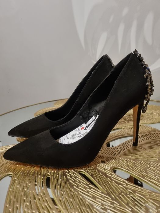 Nowe przepiękne szpilki reserved