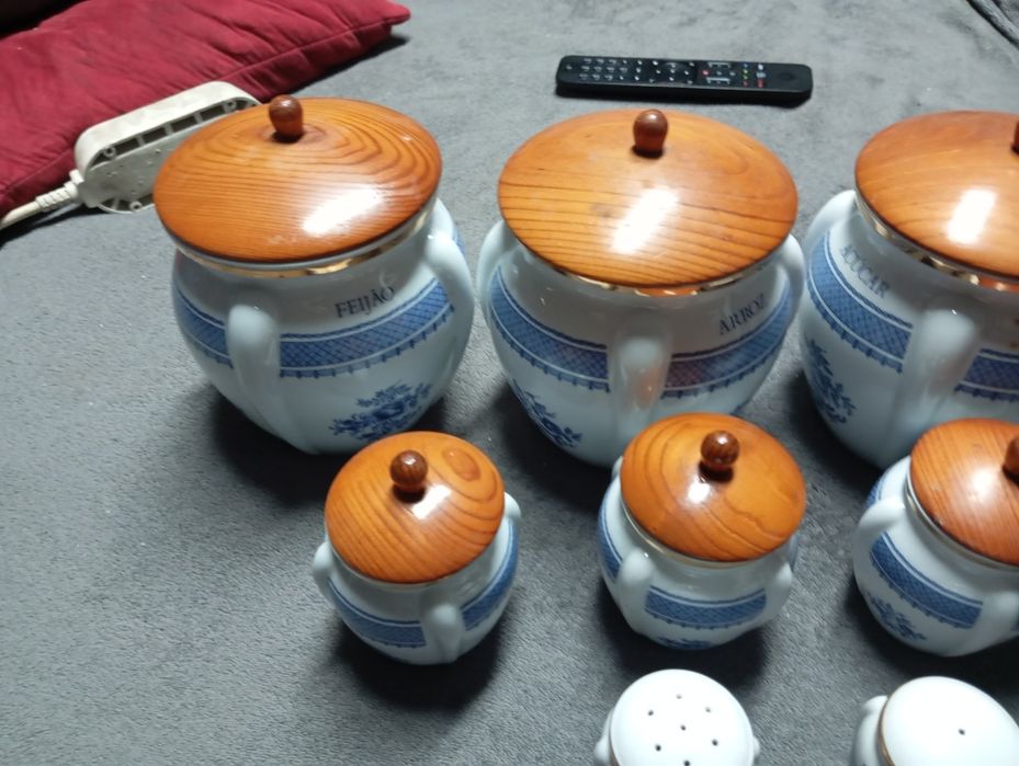 Conjunto de porcelana de cozinha