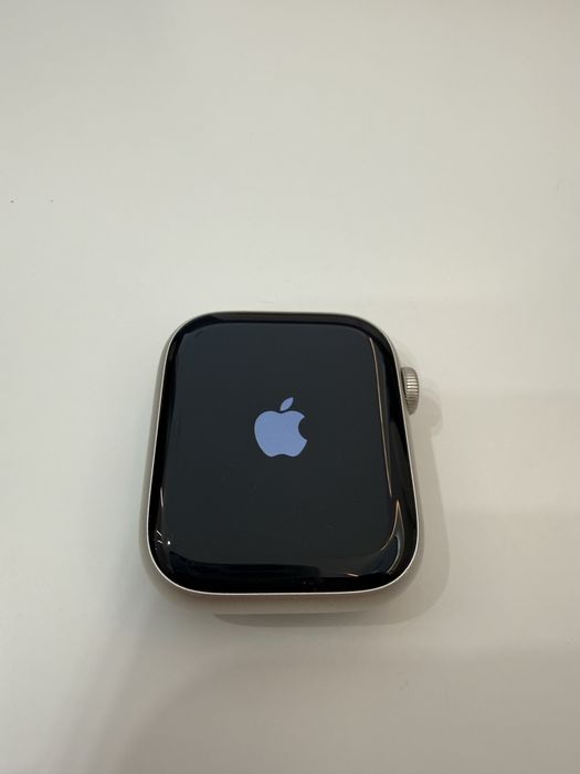 Apple Watch Series 7 45 mm GPS + Cellular – Starlight – komplet