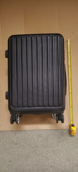 Walizka kabinowa Samsonite Nuon Spinner 55 powiększana Premium Czarna