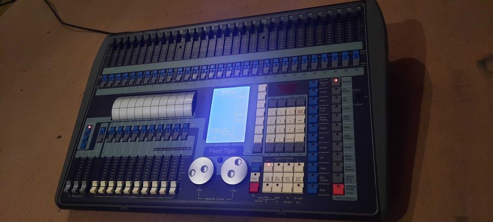 Avolites Pearl Tiger mesa de luzes DMX profissional e original