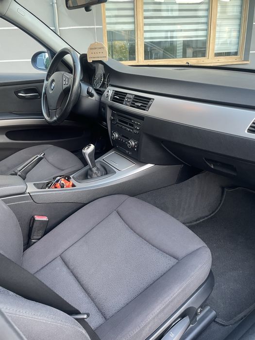 BMW e91 318d/2008r/143km