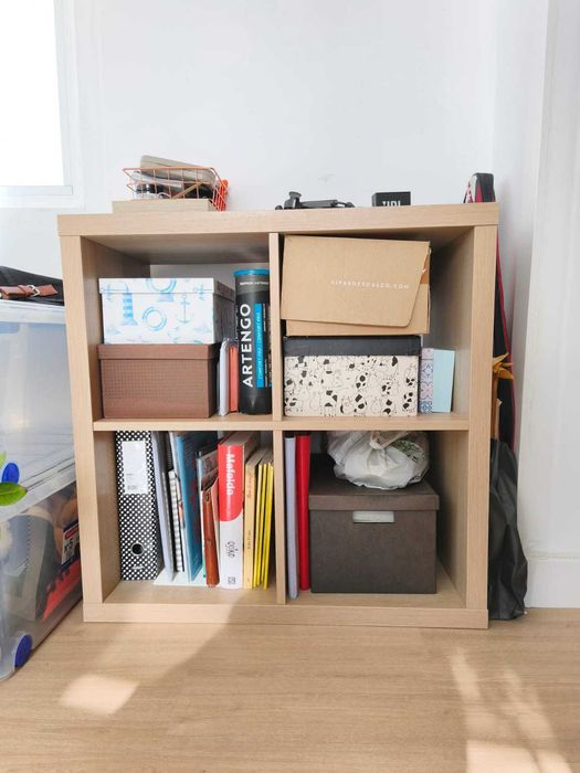 Móvel estante efeito carvalho