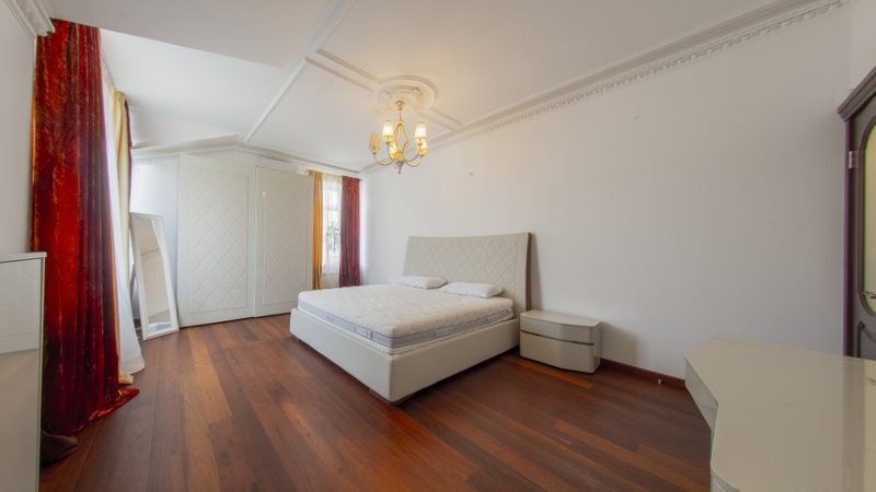 Квартира вул. Гончара,47б Золоті Ворота Інвертор на 16квт