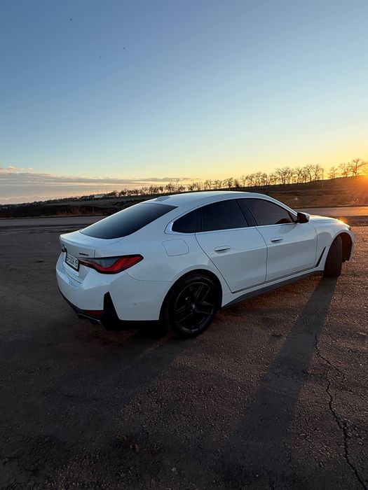 Bmw i4 стан нової