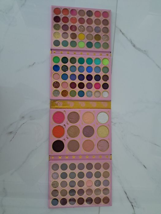 Paleta cieni .polecam!
