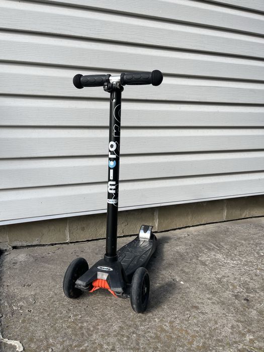 Самокат Micro Maxi Deluxe 5 - 12 років Швейцарія розкладний