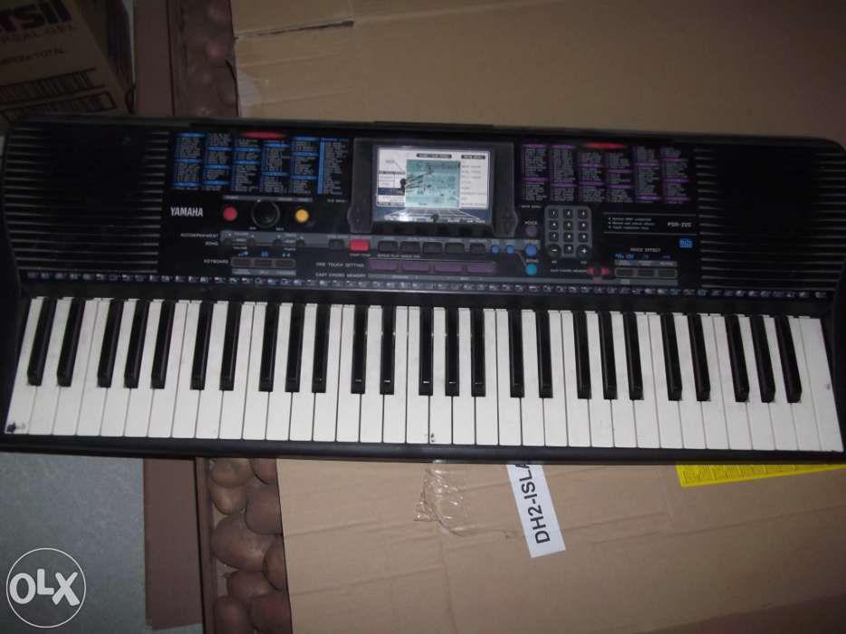 Teclado psr 220