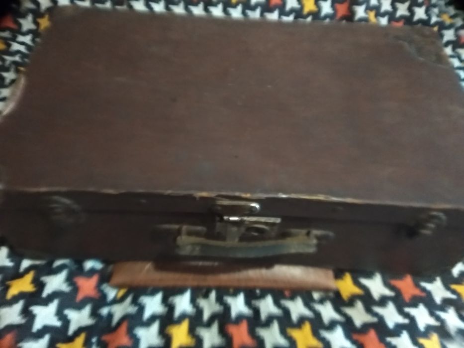 Чемодан довоенний