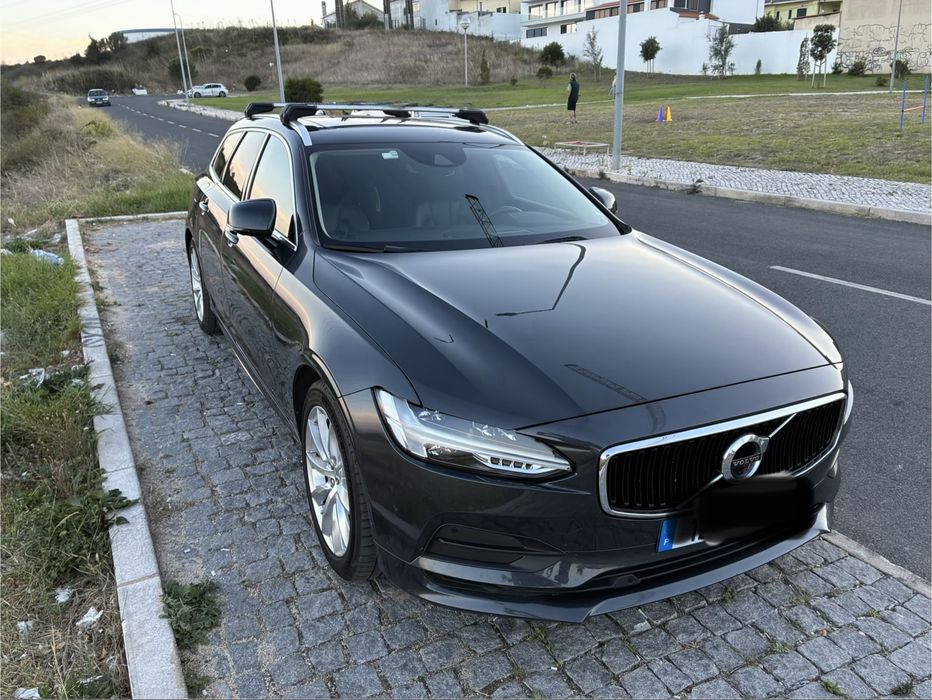 Volvo V90 2.0 D4 Momentum Plus (190 cv) – 11/2019 – 85.000 km