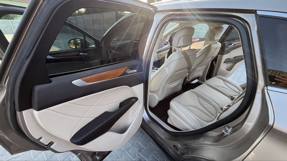 Lincoln MKC 2019 VIN 5LMCJ2C98KUL45197 фото оголошення 18 з 22