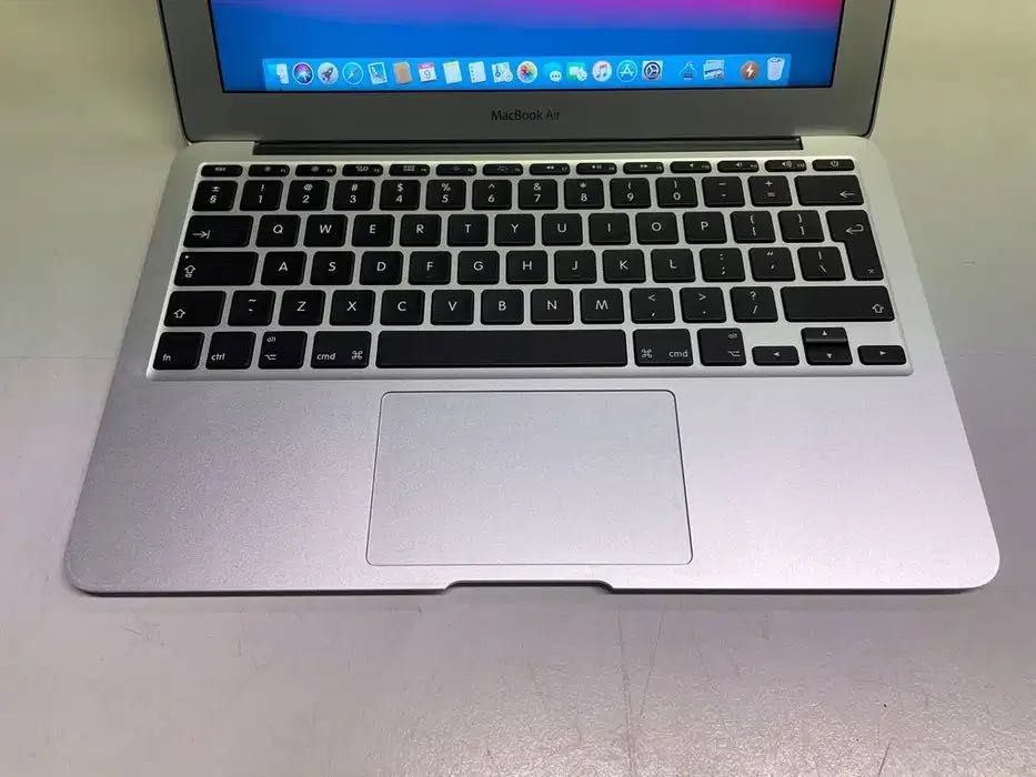 ŚLICZNY i BARDZO SZYBKI  Apple MacBook Air 11.6 i5 SSD  Laptop + PAKIET OFFICE