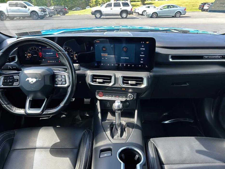 Ford Mustang EcoBoost Premium      2025
