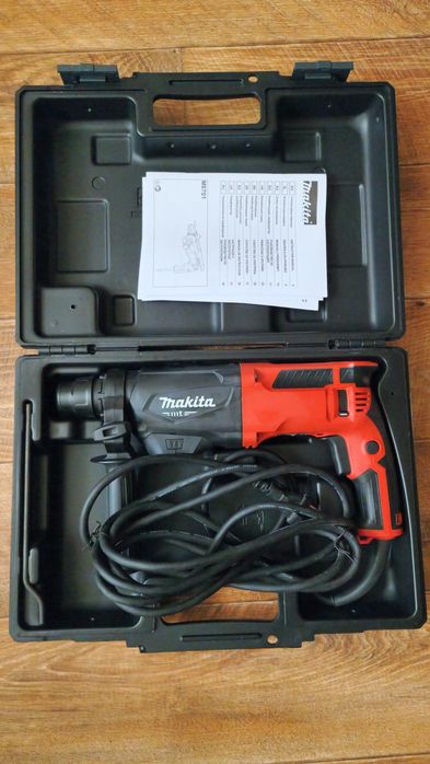 Перфоратор Makita M8701