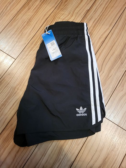 Спортивний одяг .