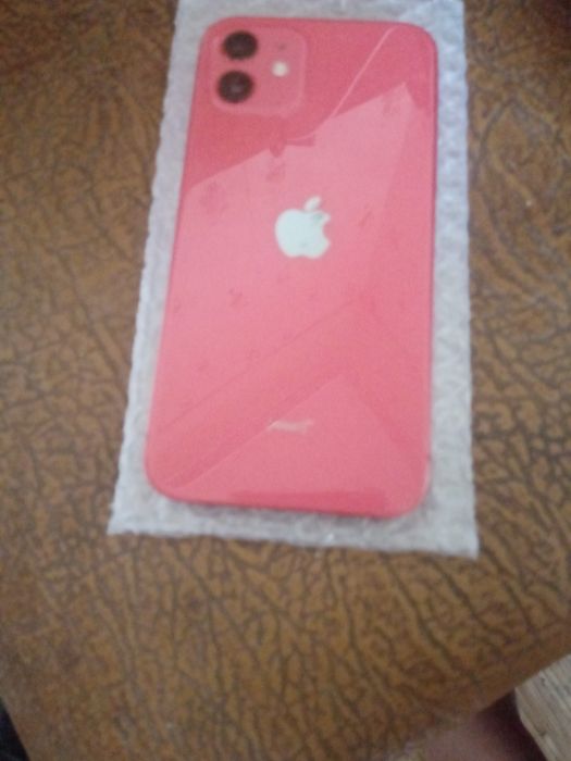 Apple iPhone 12. На запчасти.