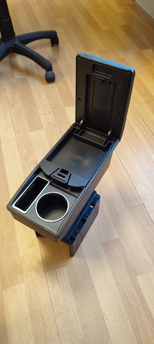 Apoio de braço com caixa de arrumação encaixe universal