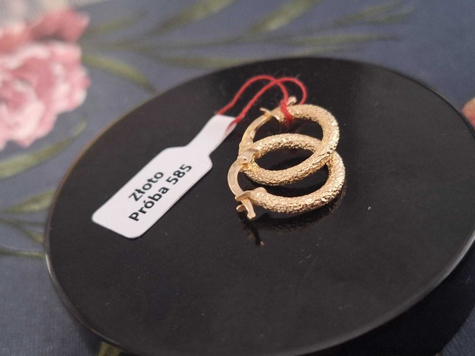 Złote kolczyki diamentowane, p. 585,14K WALENTYNKI