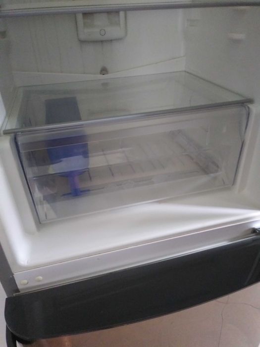 Części i akcesoria  do  do lodówki whirlpool.