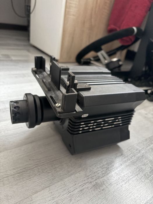 Moza r12 z uchwytem na telefon