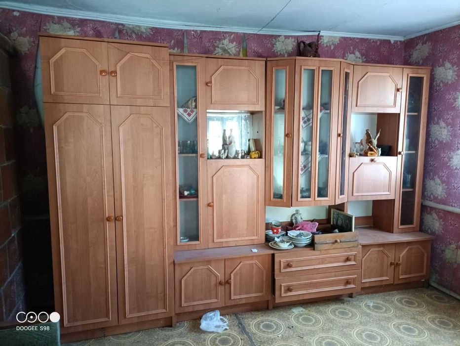 Кімнатна стінка в зал