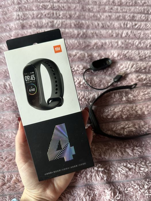 Смарт часы xiaomi mi band 4