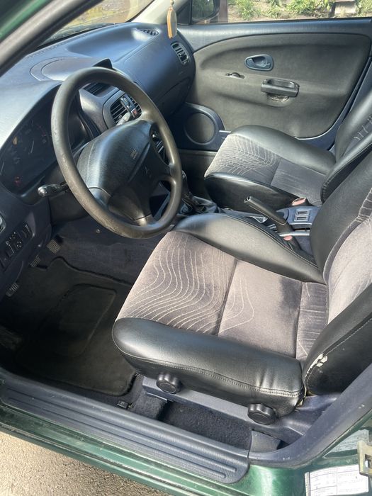 Mitsubishi Carisma 2002р